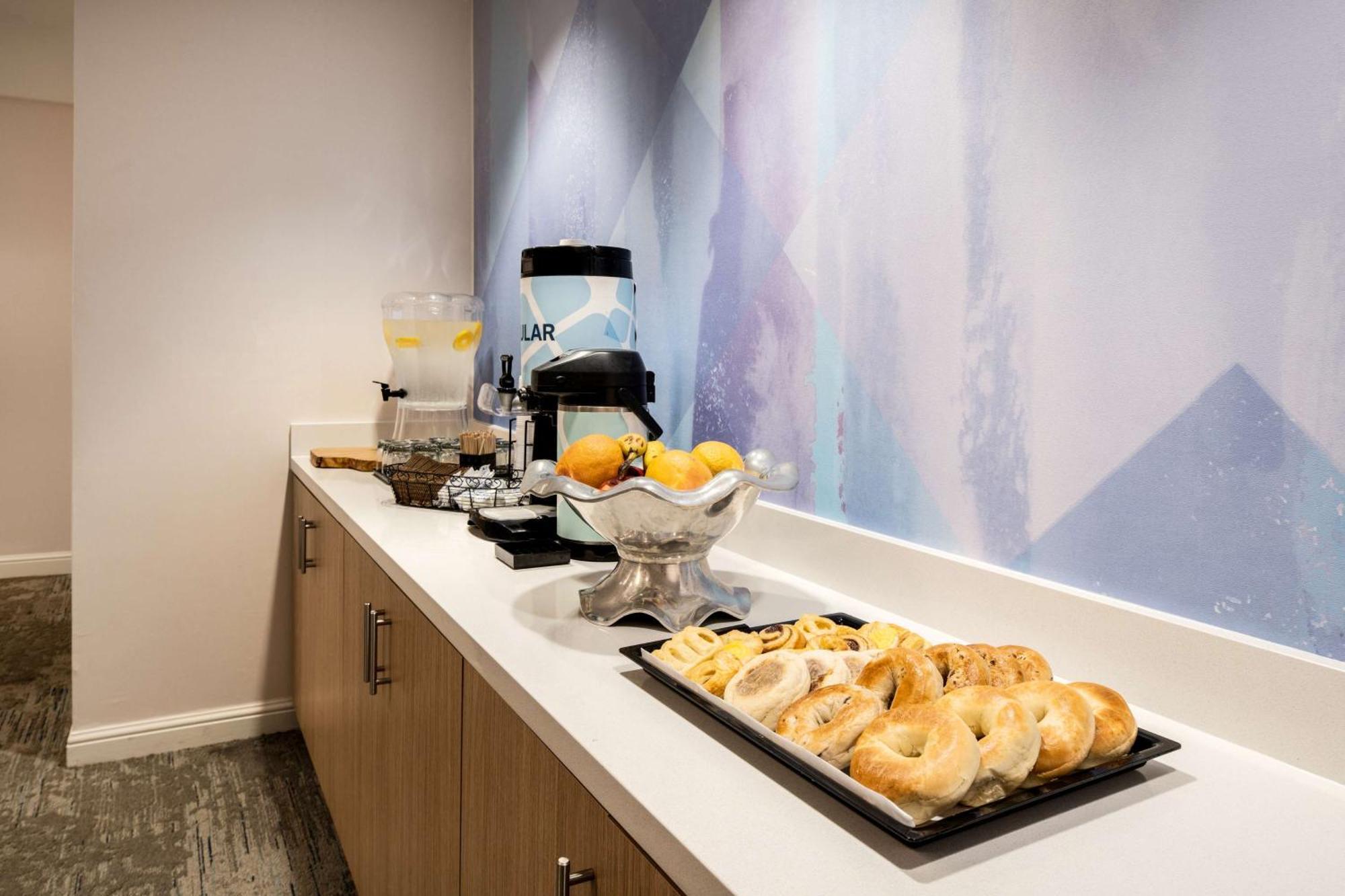 Hilton Garden Inn Folsom Εξωτερικό φωτογραφία