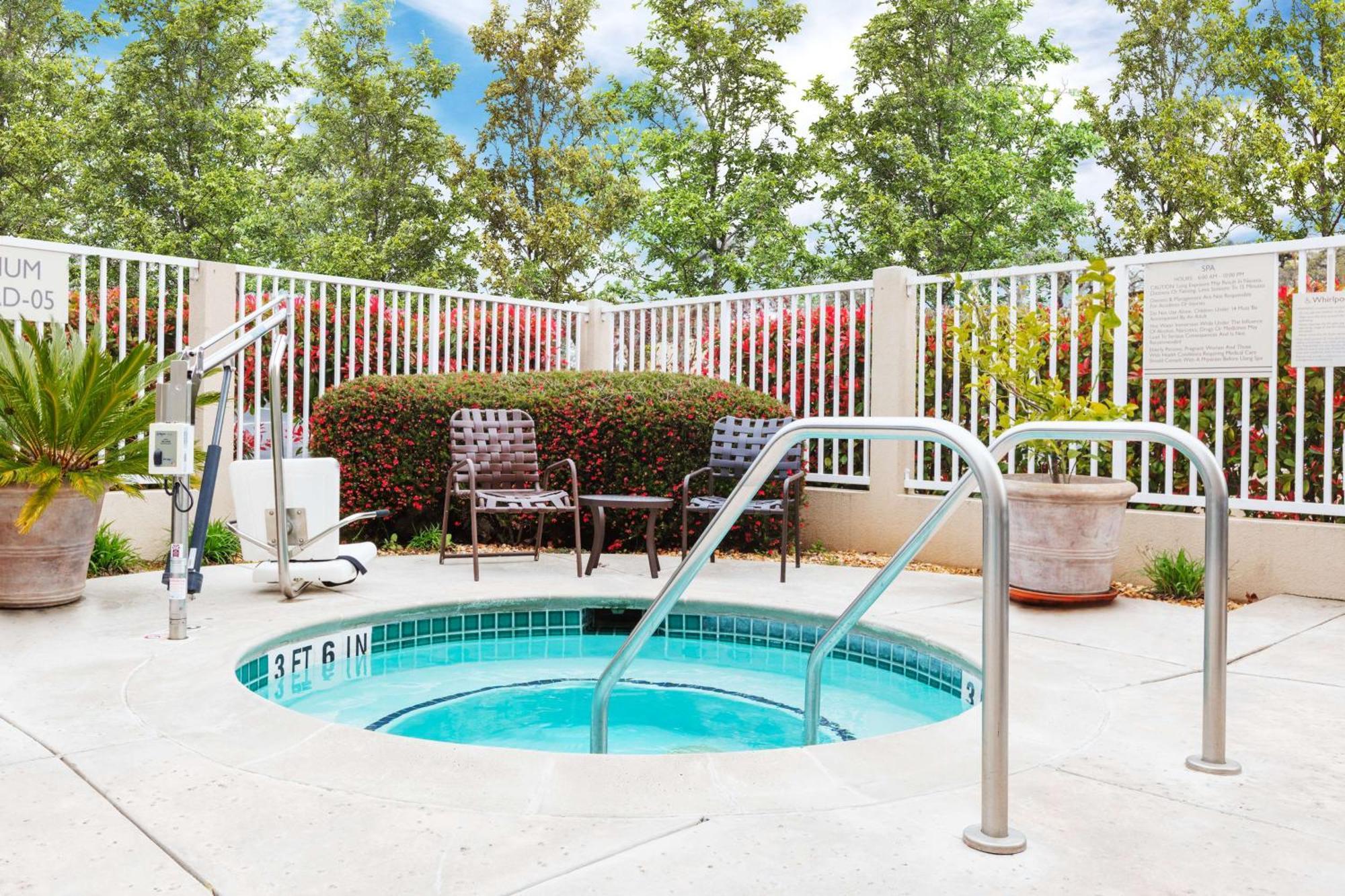 Hilton Garden Inn Folsom Εξωτερικό φωτογραφία