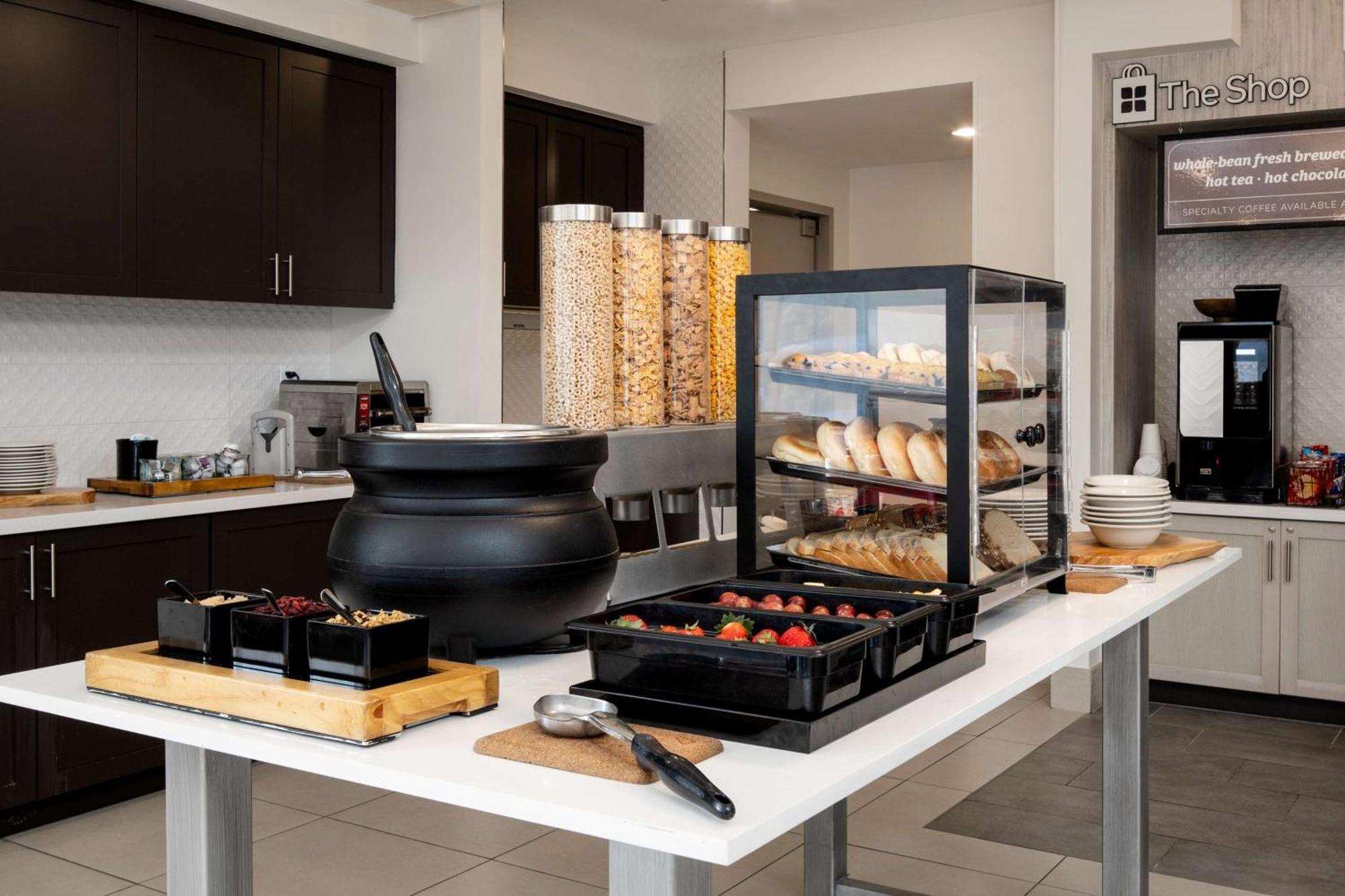 Hilton Garden Inn Folsom Εξωτερικό φωτογραφία